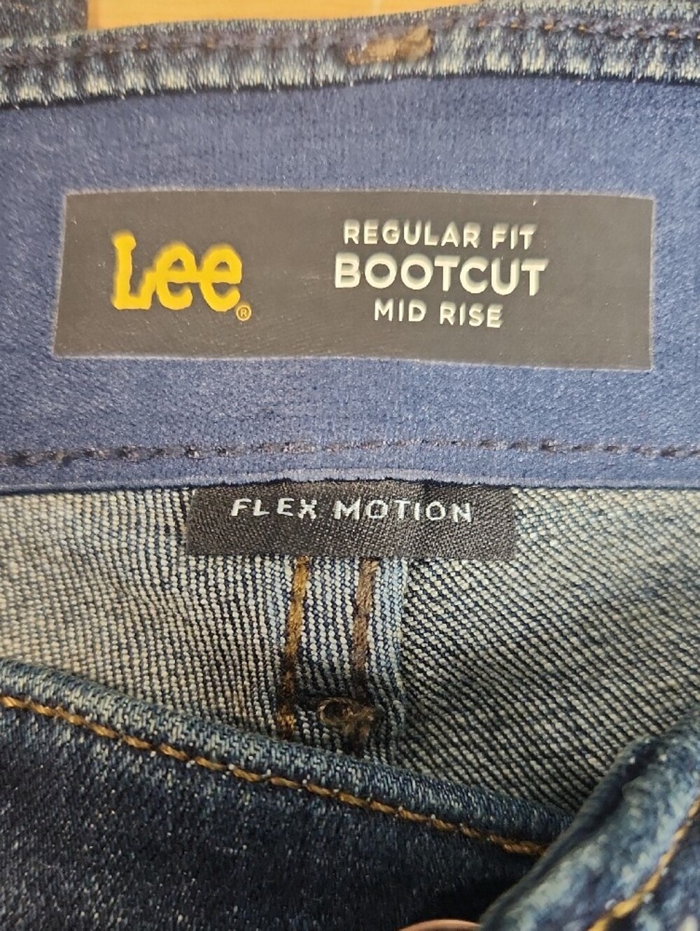 Lee Women’s Indigo Boot Cut Jeans - Picture 2 of 4